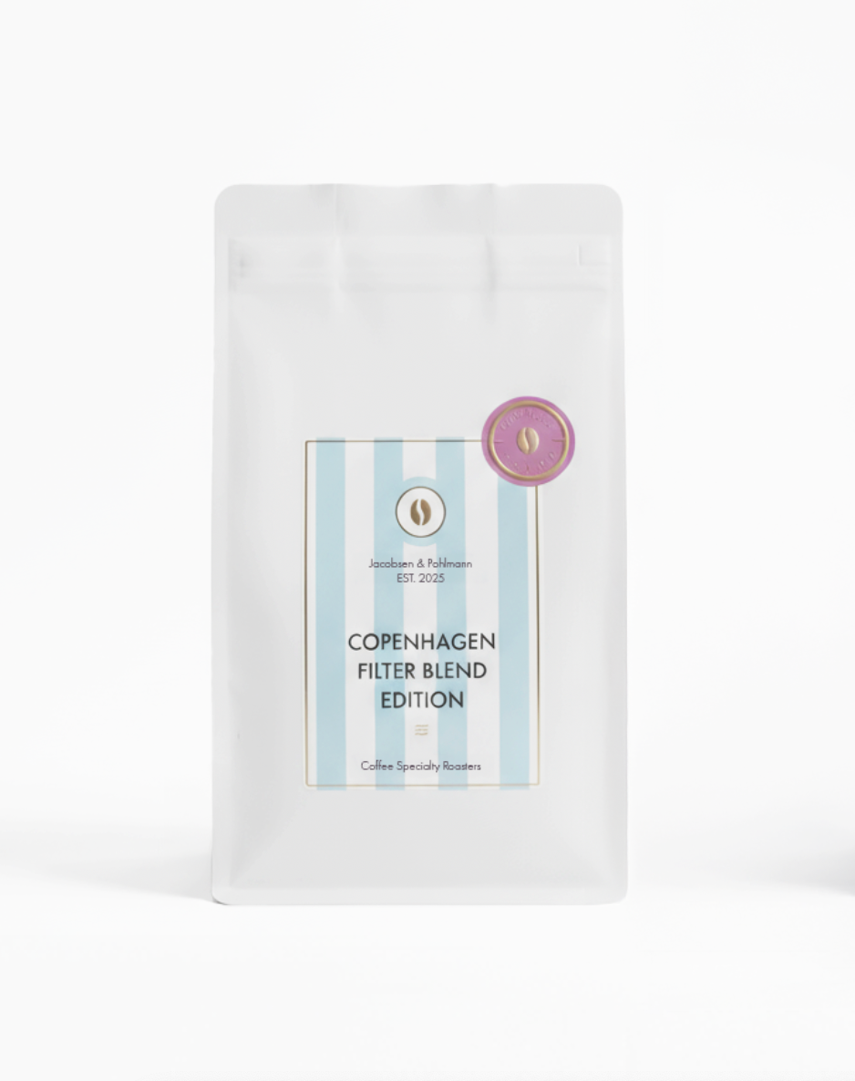 Jacobsen & Pohlmann Copenhagen Filter Blend Editon in einer weißen Tüte